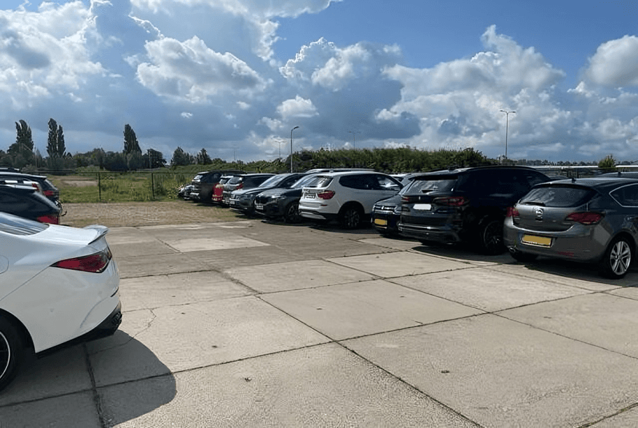 Xclusive Parking bij Schiphol
